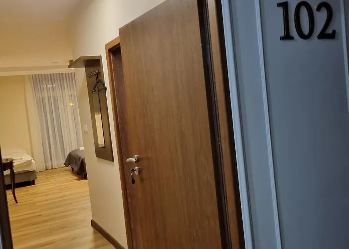 Проживание в семье Figaro *